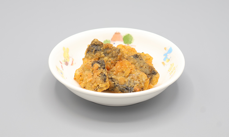 「さわらクリスピー」　春を告げる魚を、サクッと楽しく給食に。01