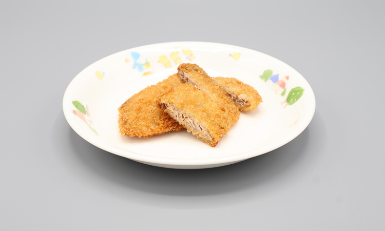 「カツオ漁師揚げ」焼津の漁師メシを、子どもたちの給食へ。01