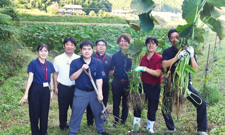 「兵庫県産のおいしい里芋を学校給食へ！」加西市の㈱元源様を訪ねて。01